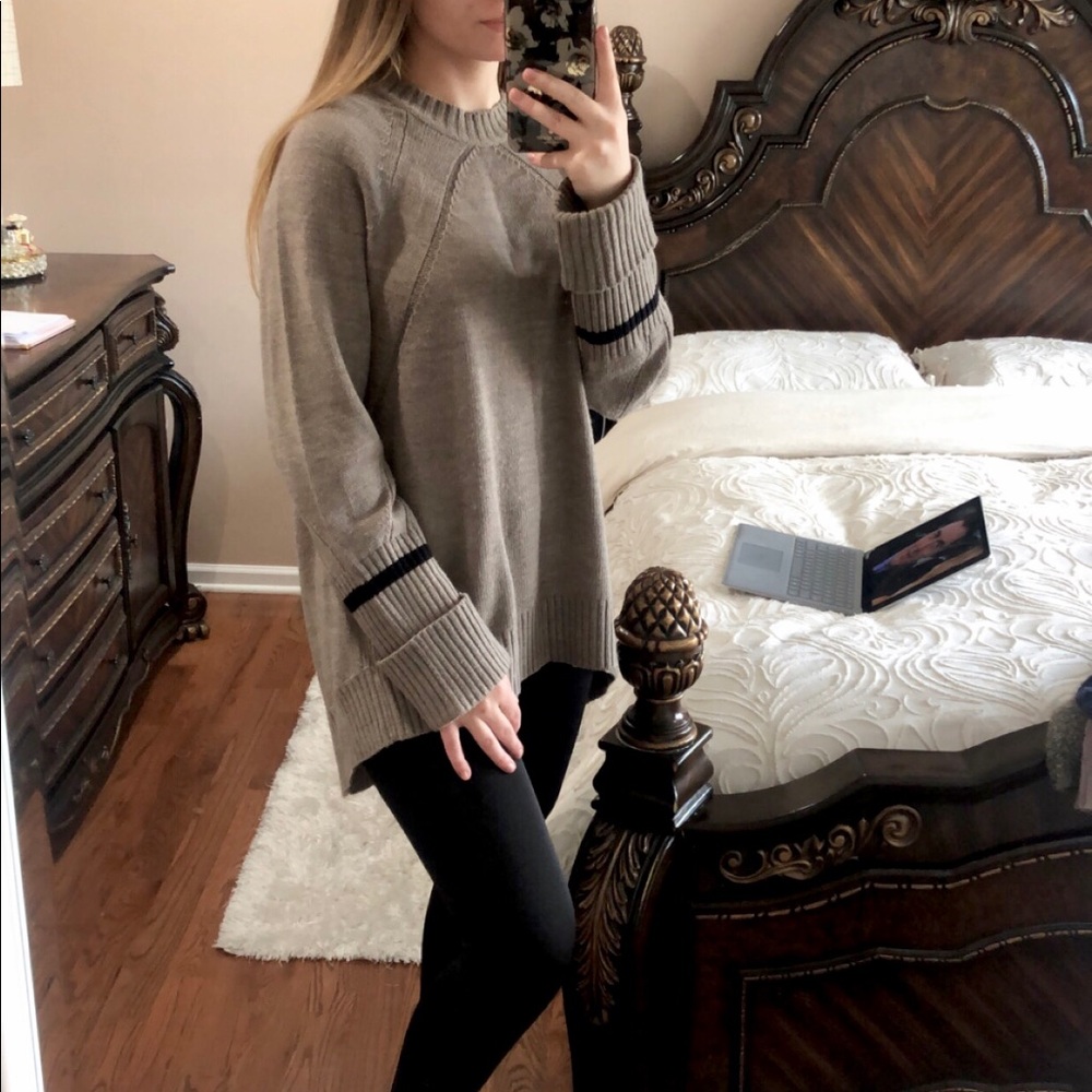 Beige high/low sweater
